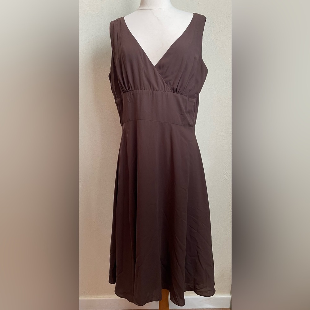 💚 B. Moss Brown Sleeveless Dress. Size XL